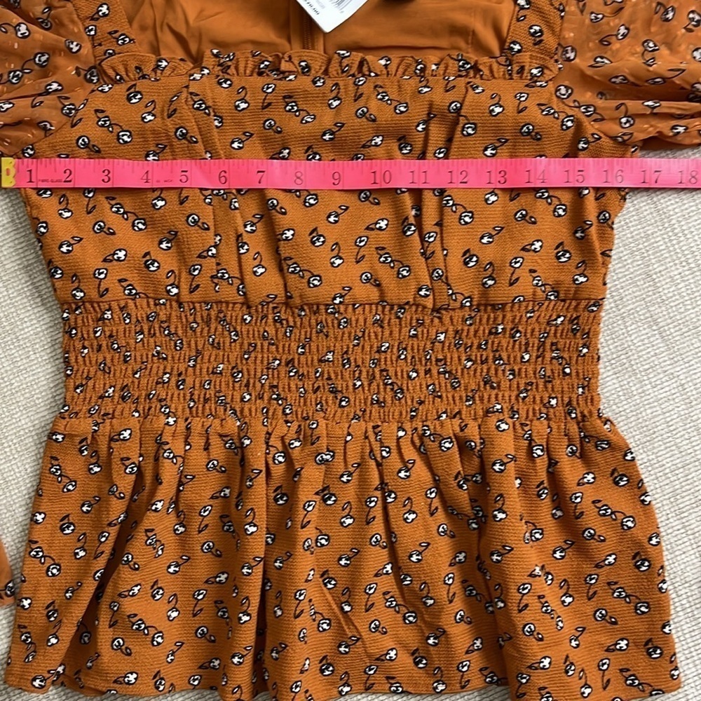⭐️ NWT- French Connection brown floral long bell-sleeved smocked blouse- small - Picture 8 of 12